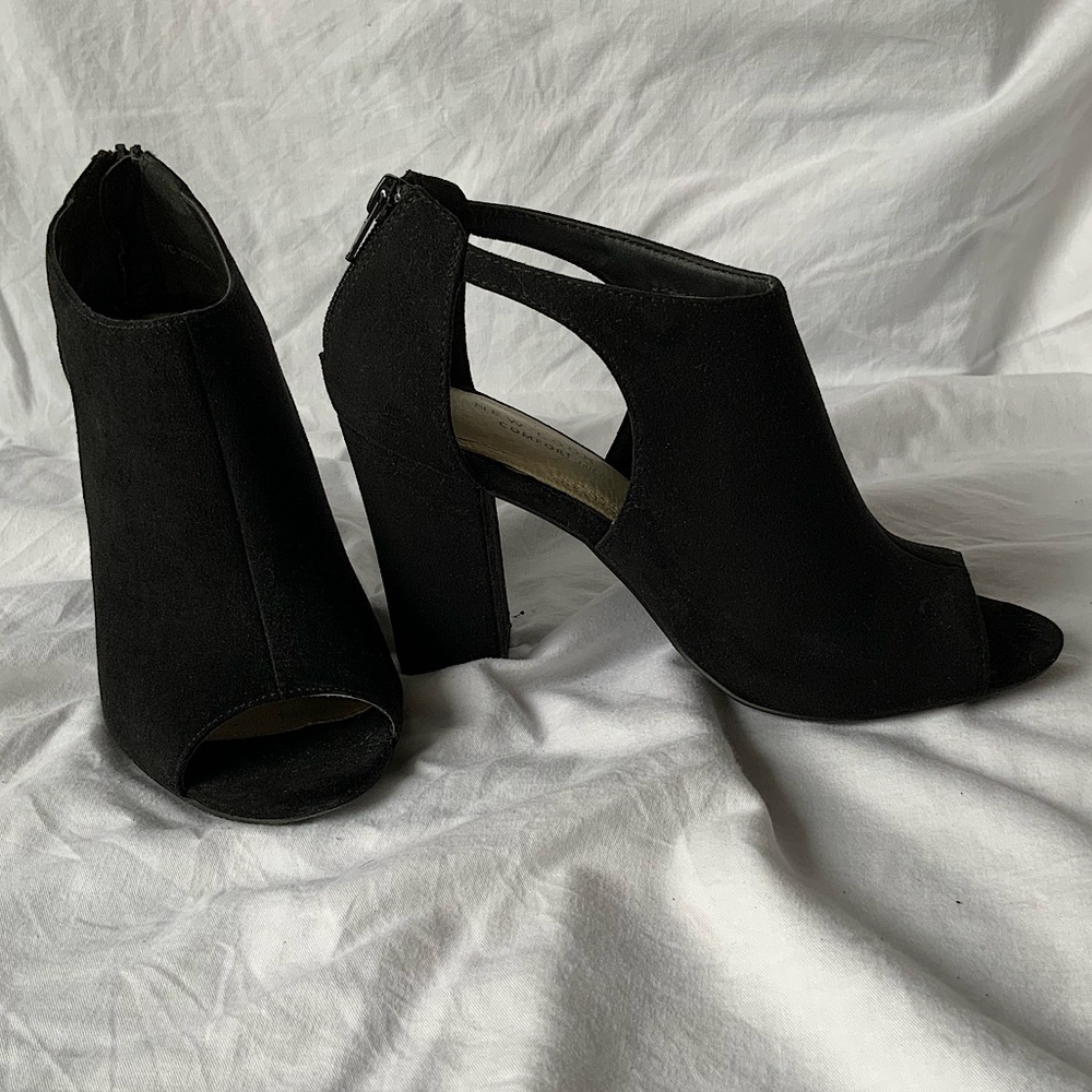 New Look UK Suede Black Block Heel Open Boots 8.5 size